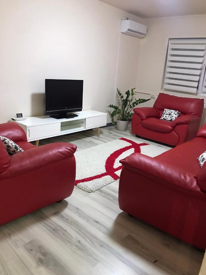 Boulevard Apartment Oradea Exterior foto