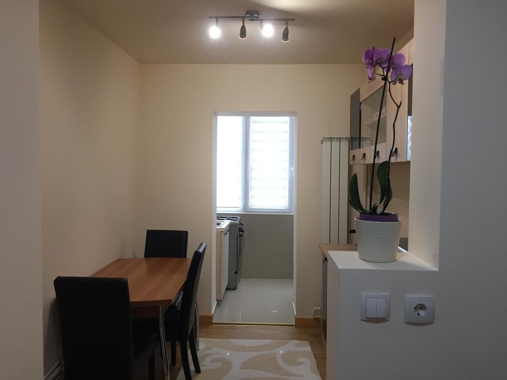 Boulevard Apartment Oradea Exterior foto